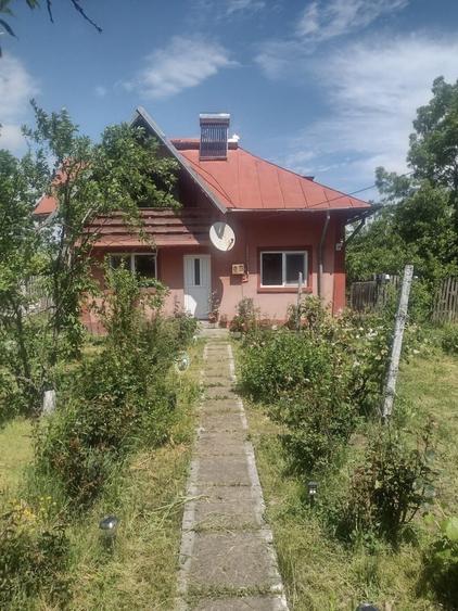 Casă cu 3 camere în Suseni