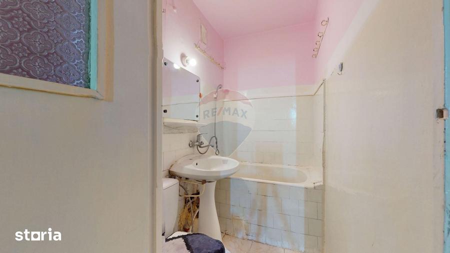 Apartament cu 3 camere semidecomandat în Electroprecizia