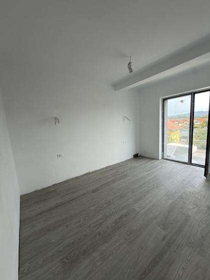 Apartament cu 2 camere decomandat în Ostroveni
