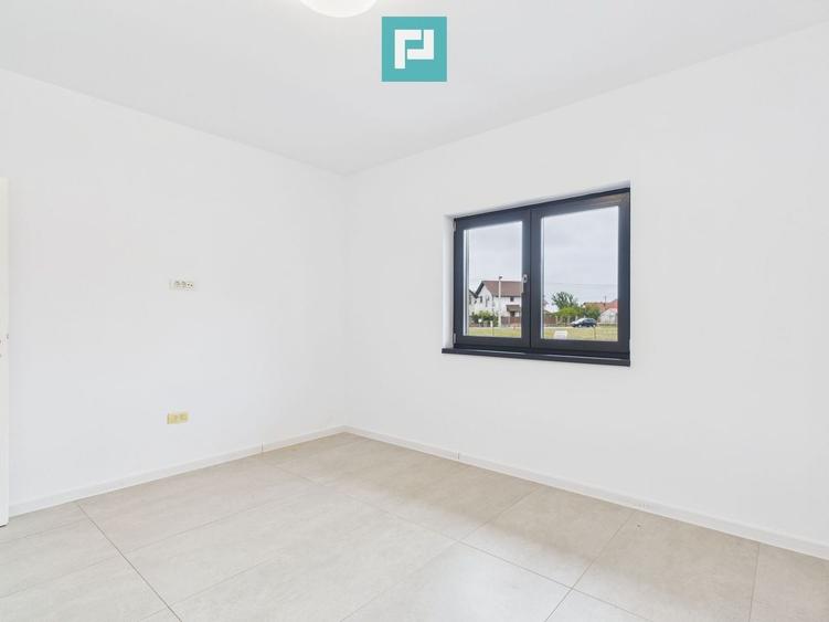 Apartament cu 2 camere decomandat în Moșnița Veche