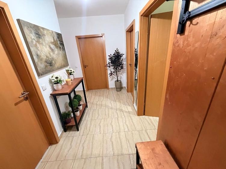 Apartament cu 2 camere decomandat, mobilat în Avantgarden
