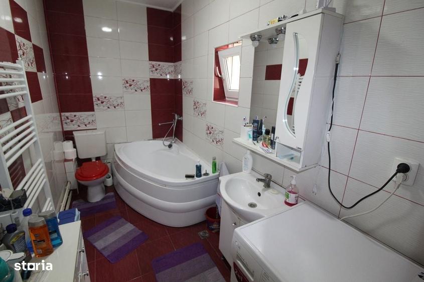 Casă cu 4 camere în Govăjdia