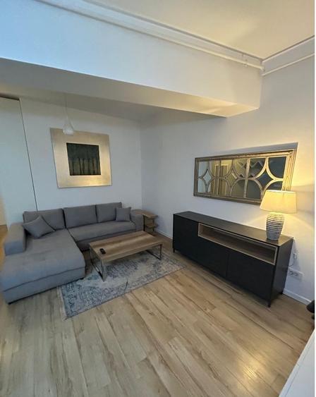 Apartament cu 2 camere semidecomandat, mobilat în Timpuri Noi