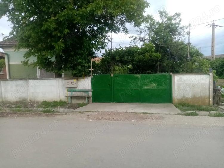 Casă cu 3 camere în Unirea