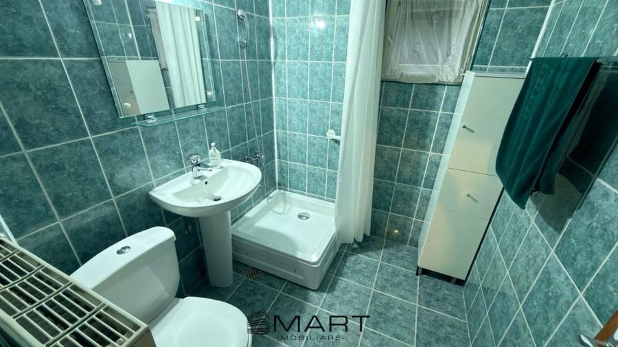 Casă cu 6 camere cu Teren 200 Mp în Calea Dumbrăvii