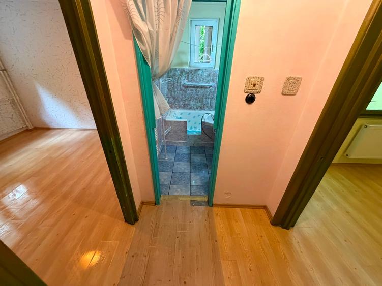 Apartament cu 3 camere semidecomandat în Dristor