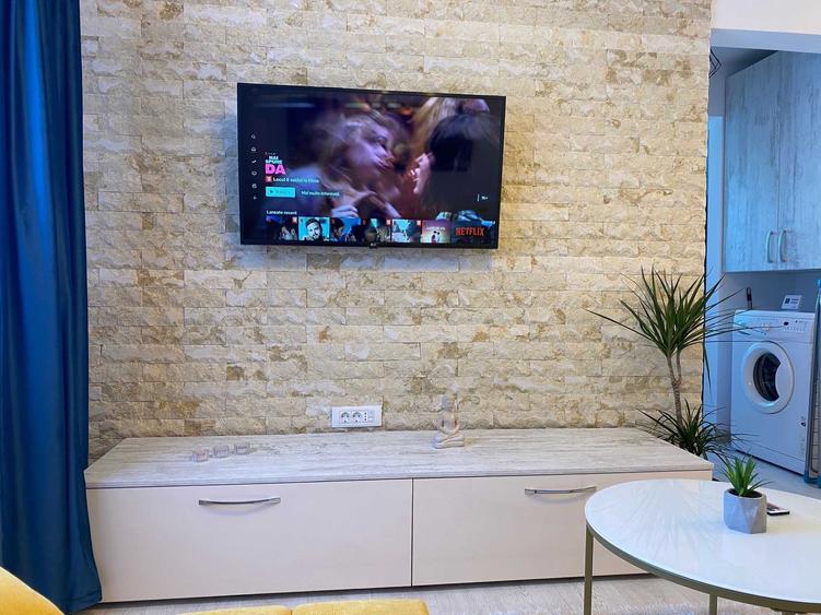 Apartament cu 2 camere semidecomandat în Micro 8