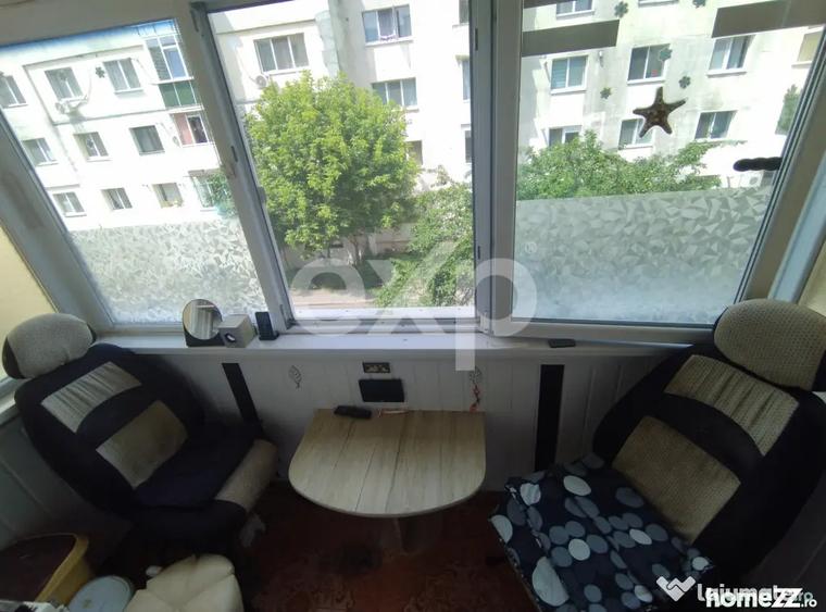 Apartament cu 2 camere semidecomandat, mobilat în Trivale