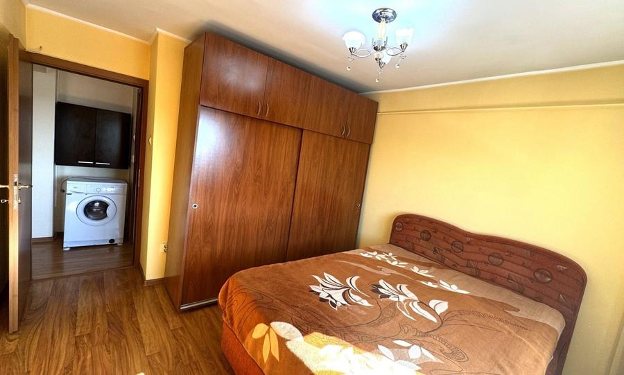 Apartament cu 3 camere decomandat, mobilat în Cantacuzino
