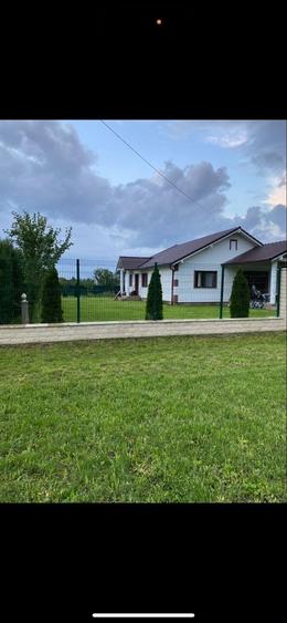 Casă cu 3 camere în Frumușeni