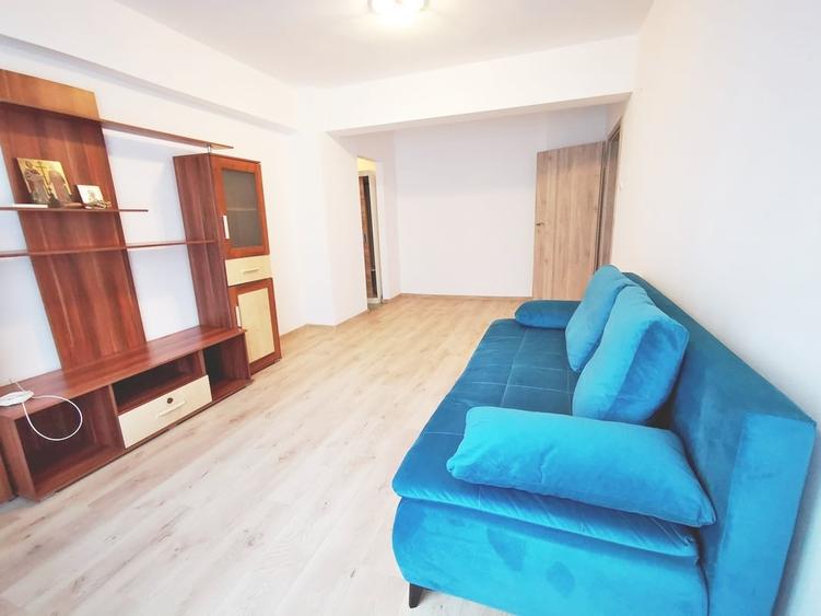Apartament cu 2 camere decomandat în P-ța Unirii — fotografia 2