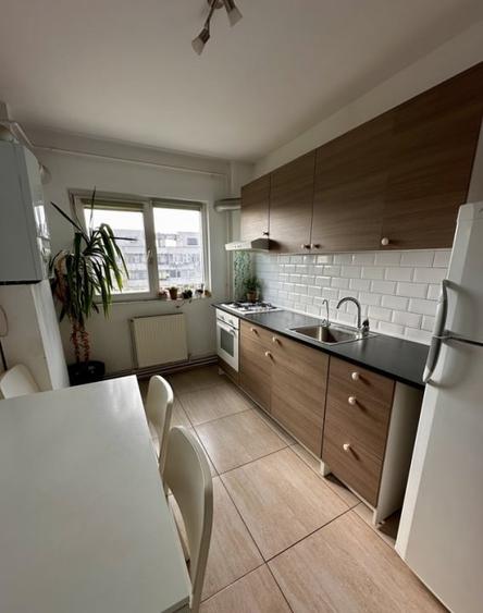 Apartament cu 4 camere decomandat în Militari