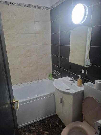 Apartament cu 3 camere decomandat în Alexandru cel Bun