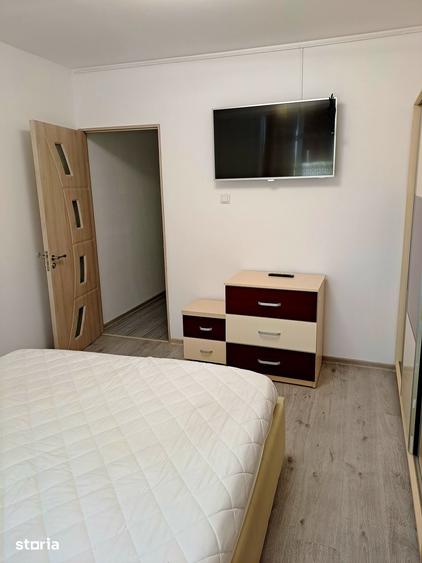 Apartament cu 2 camere decomandat în Craiovița Nouă