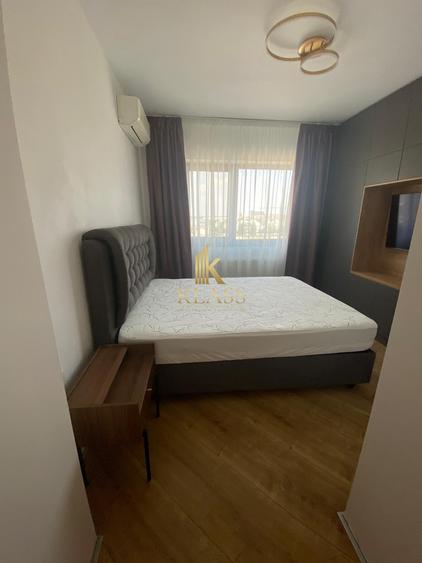 Apartament cu 3 camere semidecomandat, mobilat în Nord