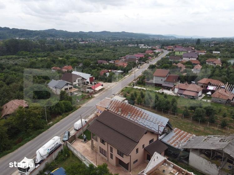 Casă cu 4 camere cu Teren 2360 Mp în Voinești