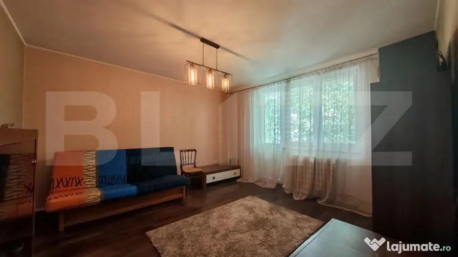 Apartament 4 camere decomandat, etaj intermediar, Splaiul Cr - 7