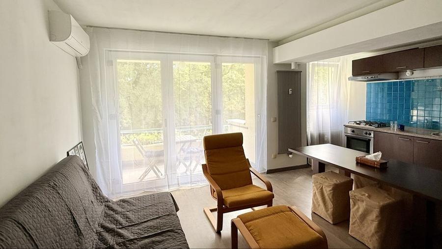 Apartament cu 2 camere, mobilat în Barbu Văcărescu