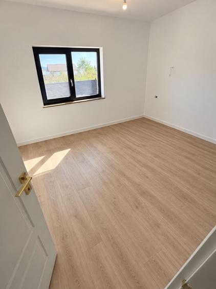 Casă cu 4 camere în Dancu
