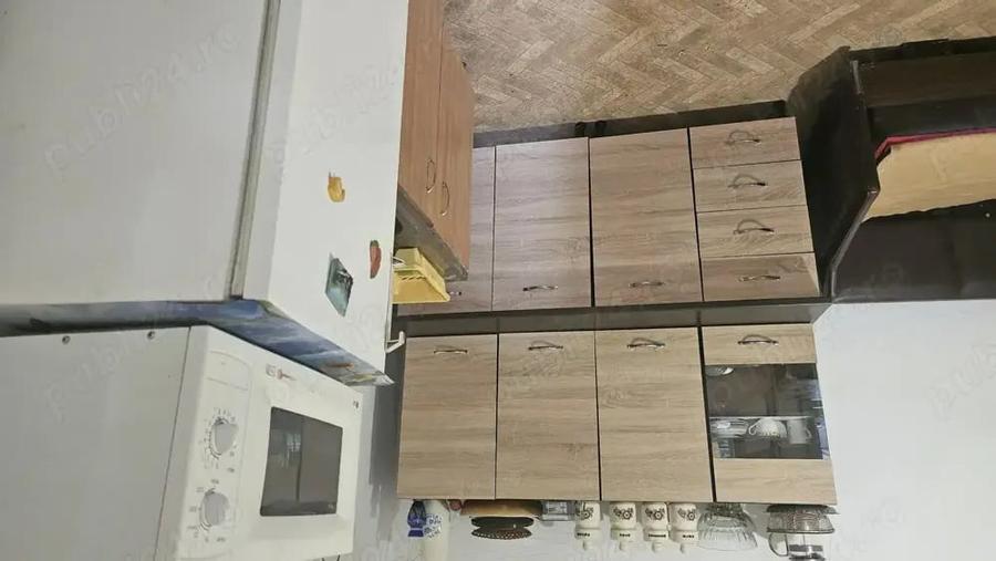 Casă cu 6 camere cu Teren 4000 Mp în Vrani