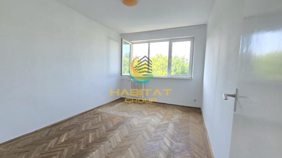 Apartament cu 3 camere decomandat în Berceni