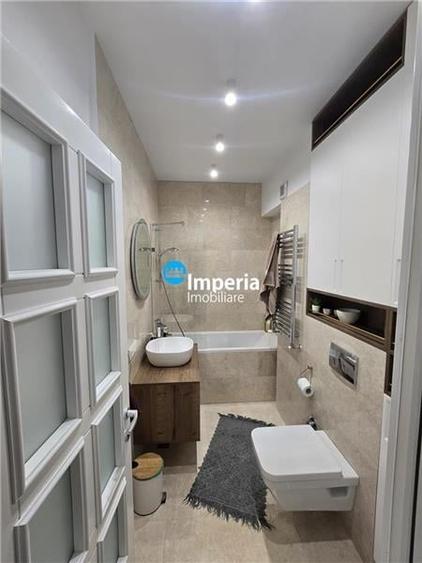 Apartament cu 3 camere decomandat în Copou