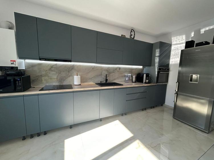 Casă cu 4 camere cu Teren 440 Mp în Breazu