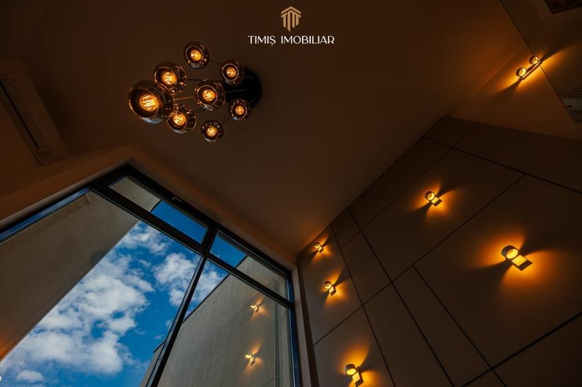 Apartament cu 4 camere decomandat, mobilat în Soarelui