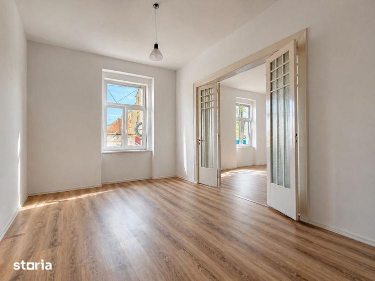 Apartament cu 4 camere în Orașul Nou