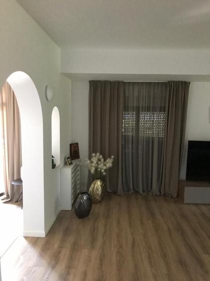 Casă individuală cu 8 camere cu Piscina în Snagov