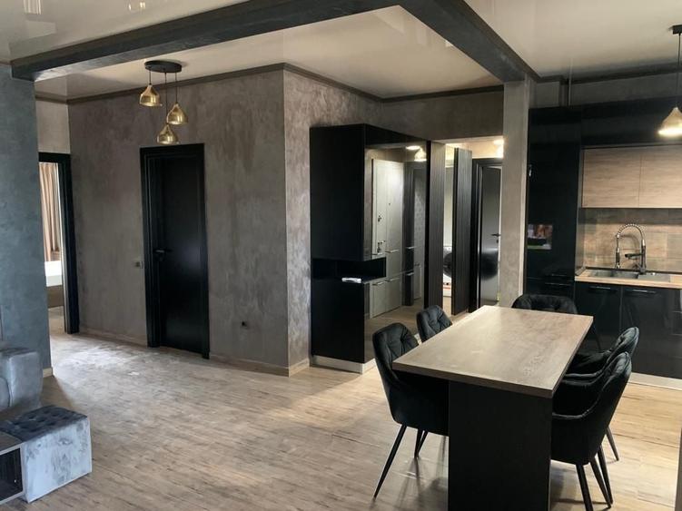 Apartament cu 3 camere decomandat, mobilat în Nord
