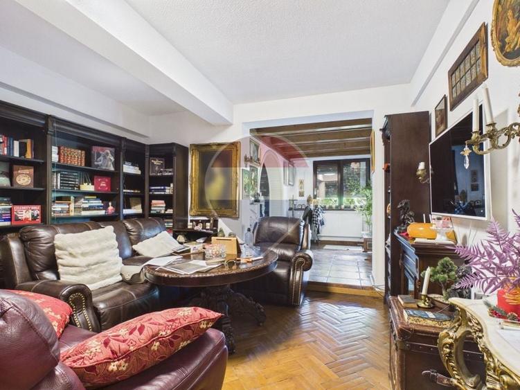 Proprietate unică formată din doua apartamente vila B-dul Primaverii - 1