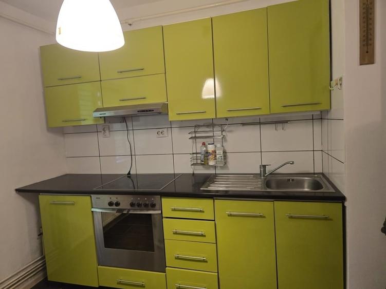 Apartament cu 2 camere decomandat în Lenin