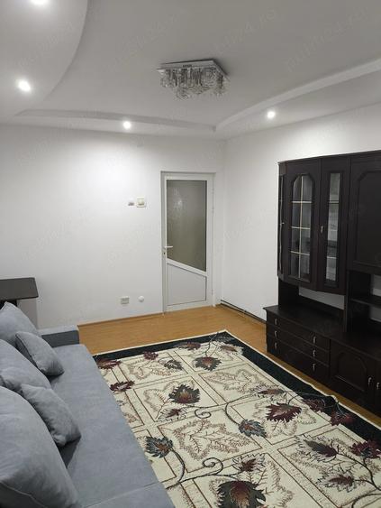 Apartament cu 3 camere decomandat în Mircea cel Bătrân
