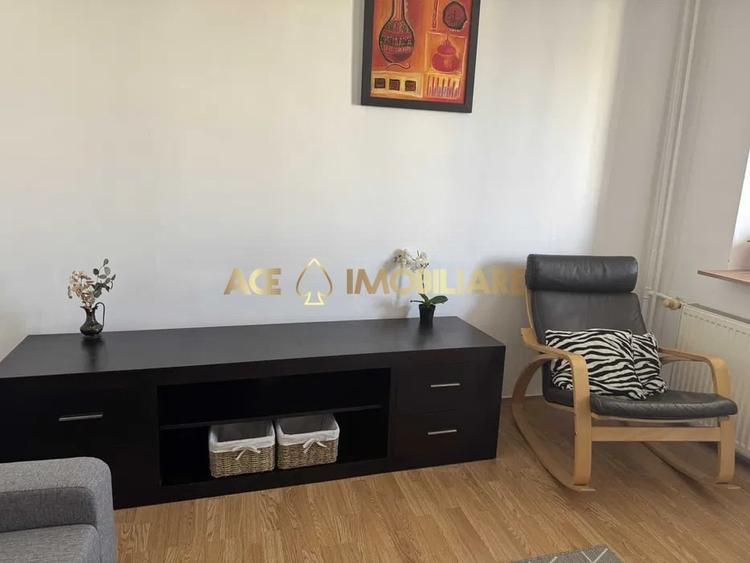 Apartament cu 2 camere decomandat, mobilat în Titan