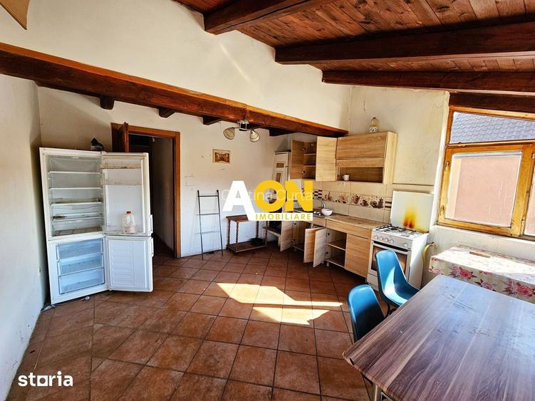 1/2 Duplex, 4 camere, 300 mp teren, toate utilitatile, Cetate