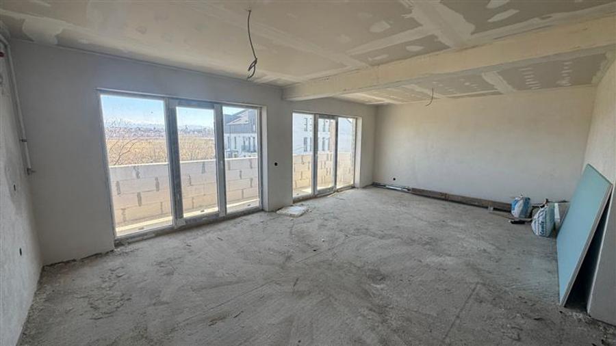 Apartament cu 2 camere decomandat în Turnișor