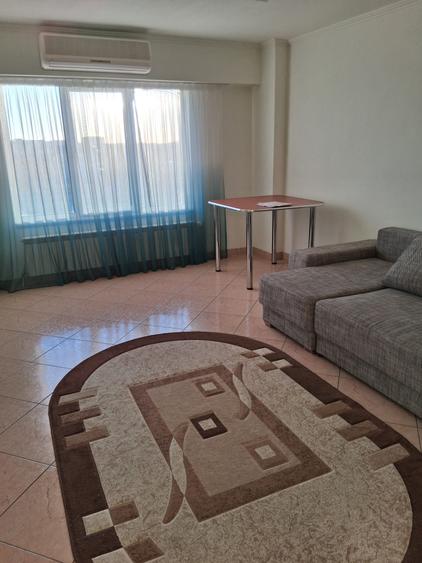 Apartament cu 3 camere decomandat în Unirii