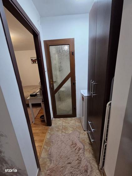 Apartament cu 2 camere semidecomandat în Micro 6