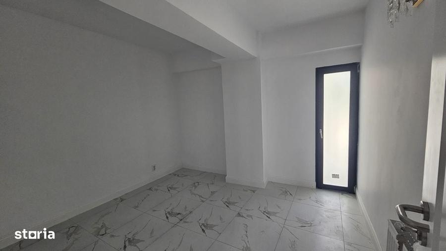 Casă cu 4 camere în Sărărie