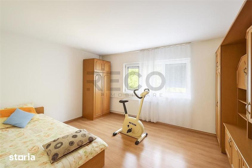 Apartament cu 4 camere decomandat în Nufărul