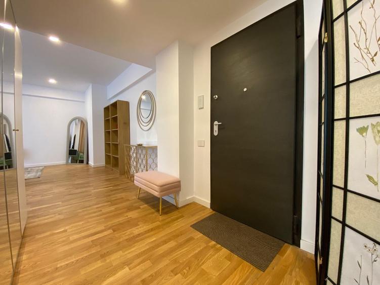 Apartament cu 2 camere semidecomandat, mobilat în Pipera