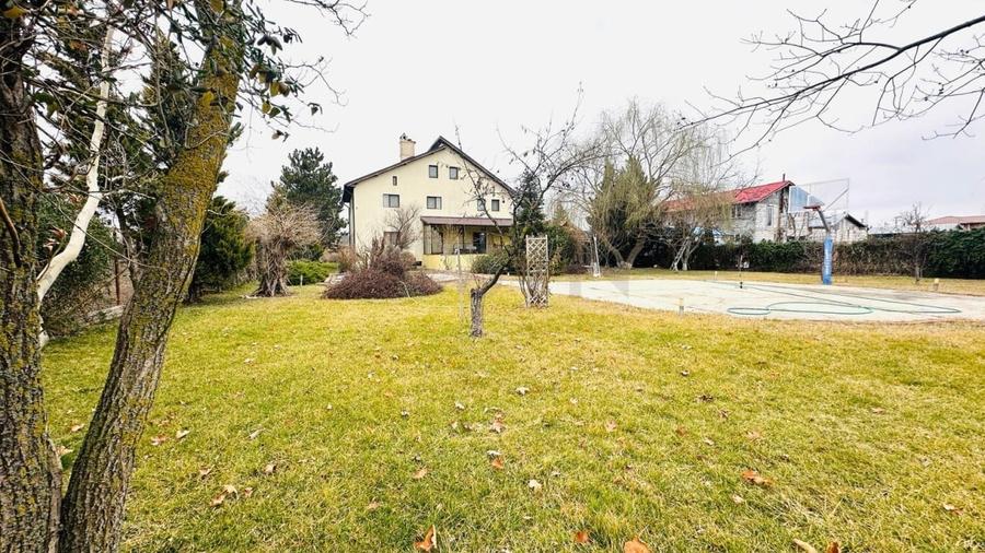 Casă individuală cu 8 camere cu Piscina în Corbeanca