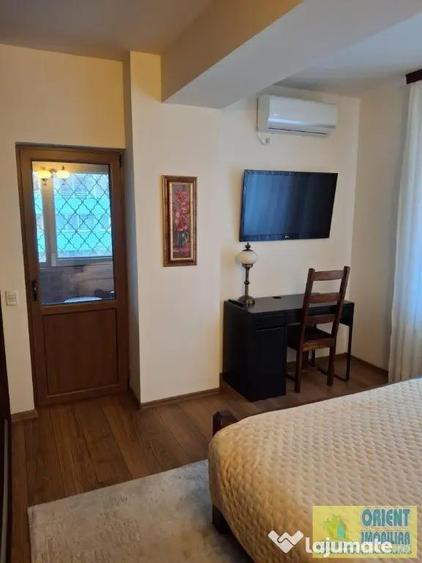 Apartament cu 3 camere decomandat în Ultracentral