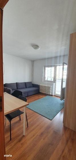 Apartament cu 3 camere decomandat, mobilat în Centrul Civic
