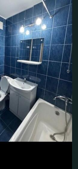 Apartament cu 2 camere decomandat în Tractorul