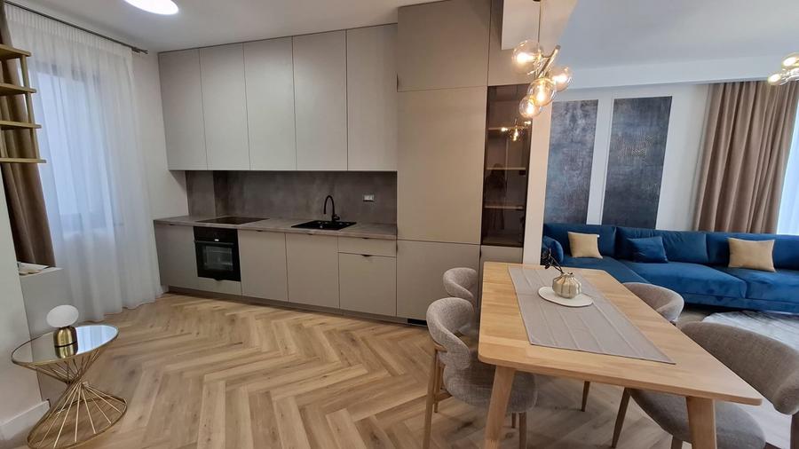 Apartament cu 4 camere decomandat, mobilat în Voluntari