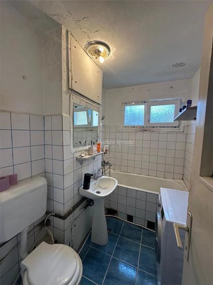 Apartament cu 2 camere semidecomandat în Cuptoare (Reșița)
