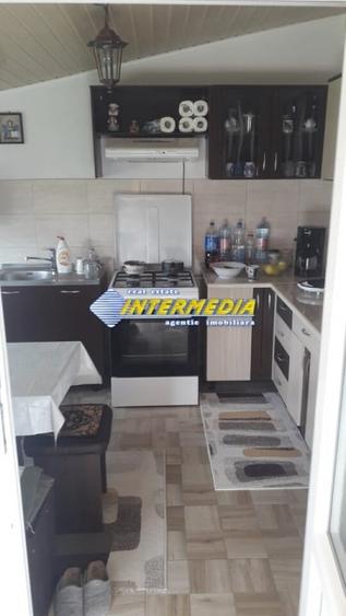 Casă individuală cu 5 camere cu Canalizare în Periferie