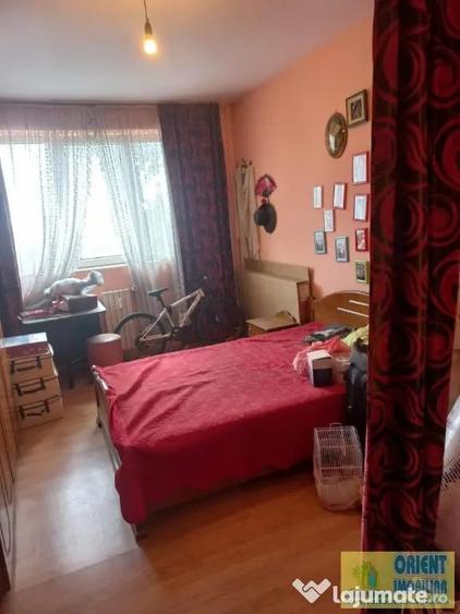 Abator, garsoniera de vanzare, etaj 3, mobilata - 1